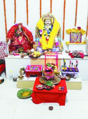 चित्रगुप्त दुर्गा मंदिर में कलश स्थापना सहित पूजन कार्यक्रम