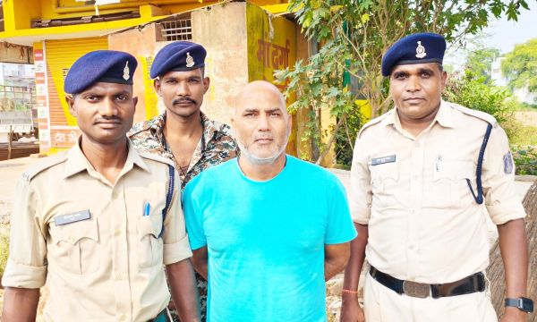वन विभाग से 6 लाख की ठगी, मुख्य आरोपी भिलाई से गिरफ्तार