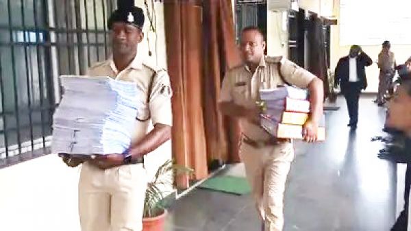 देवेंद्र यादव के खिलाफ चार्जशीट पेश