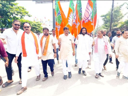 भाजयुमो का सदस्यता रथयात्रा रवाना