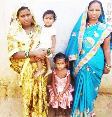 आंगनबाड़ी कार्यकर्ता के प्रयासों से दीप्ति-दिव्या सुपोषित