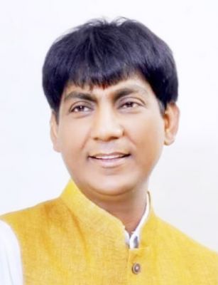 ग्रामीण महिलाओं को स्वावलंबी बनाने झलप, पटेवा, खट्टी में बनेगा महतारी सदन-योगेश्वर राजू सिन्हा