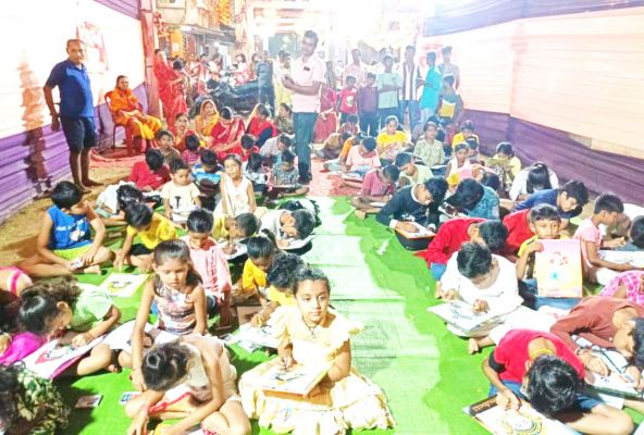 रंग भरो स्पर्धा में बच्चों ने बिखेरे रंग
