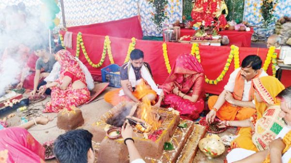 दंतेश्वरी देवी की डोली विदाई महानवमी पर दी पूर्णाहुति