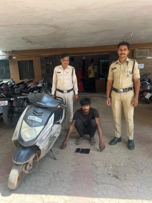 40 दिन पहले टाईल्स दुकान  में की थी चोरी, गिरफ्तार