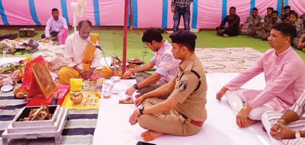एसपी ने की शस्त्र और वाहन पूजा