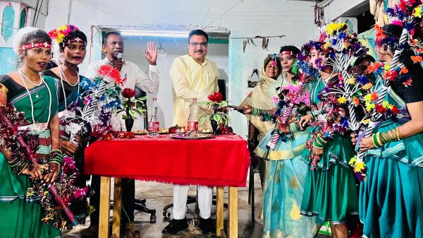 नवाखाई मिलन महोत्सव में विधायक हुए शामिल