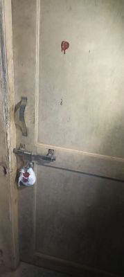 वैध डॉक्यूमेंट प्रस्तुत नहीं  करने पर क्लिनिक सील