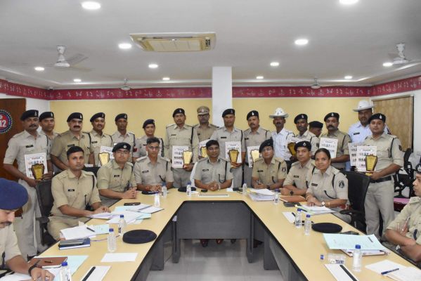 सितंबर मेें 12 चुने गए कॉप ऑफ द मंथ 