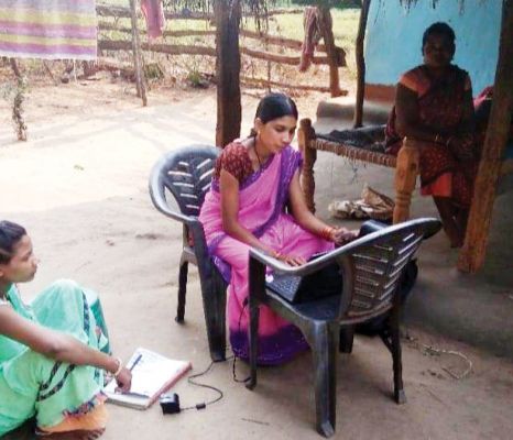 बैंक सखी राधा कश्यप को बिहान योजना से मिली आर्थिक मजबूती