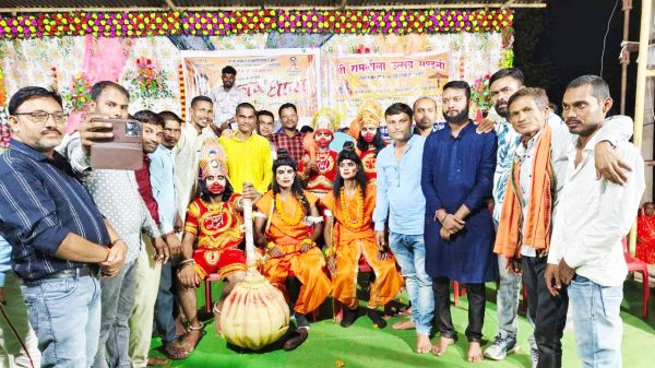 धूमधाम से मना दशहरा उत्सव