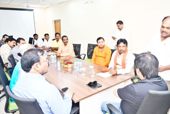 दीपावली से पूर्व एनएमडीसी कर्मियों की एरियर्स राशि भुगतान करने की मांग
