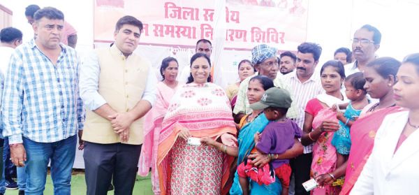  चिपावण्ड शिविर में विधायक ने 17.37 लाख के विकास कार्यों का किया लोकार्पण-भूमिपूजन