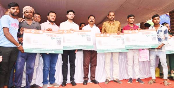 जनसमस्या निवारण शिविर में मिले 555 आवेदन, 501 का तत्काल निराकरण