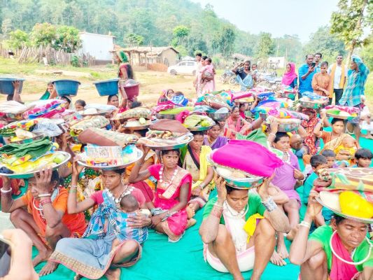 श्री योग वेदांत सेवा समिति कर रही असहाय लोगों की सेवा