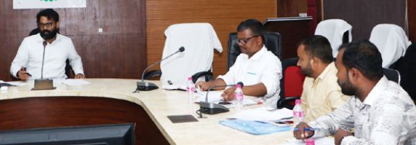 जिले के सभी घरों में जल्द से जल्द शुरू करें जलापूर्ति-कलेक्टर