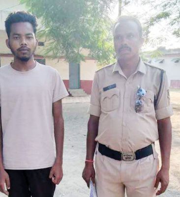 कच्चे मकान में लगाई आग, आरोपी गिरफ्तार