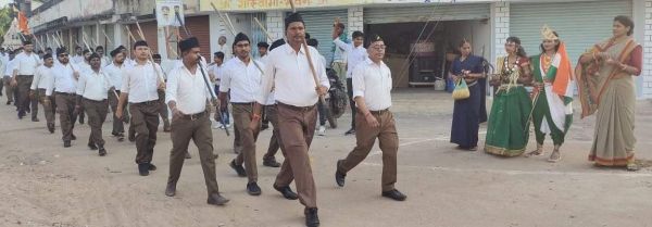 आरएसएस का पथ संचलन,  डेढ़ सौ ने लिया हिस्सा
