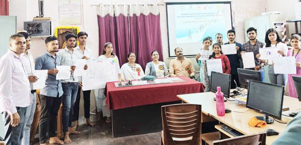 वल्लभाचार्य में नेशनल इनोवेशन डे  पर पोस्टर मेकिंग प्रतियोगिता