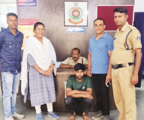 सगाई की खबर से बौखलाया इंस्टाग्राम का कथित प्रेमी