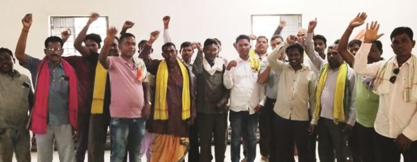 बढ़ते उद्योगों व हाथी के उत्पात से किसान परेशान