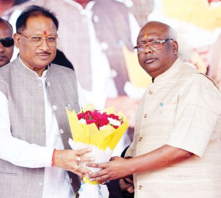 अम्बिकापुर से रायपुर-अम्बिकापुर-बनारस व रायपुर-अम्बिकापुर-रांची की नियमित सीधी उड़ान की मांग
