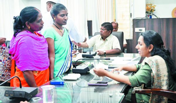 जनदर्शन में कलेक्टर ने सुनीं समस्या, शिकायत और मांग
