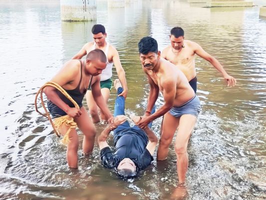 शिवनाथ में कूदकर  युवक ने की खुदकुशी