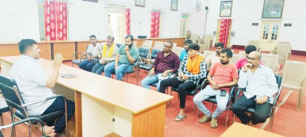 मवेशी मालिकों को घर भेजे गए नोटिस