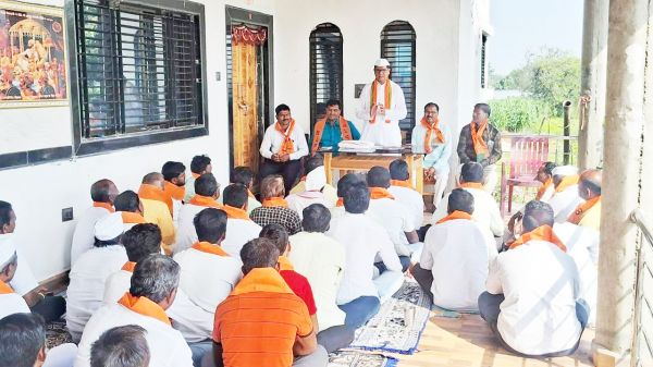 महाराष्ट्र चुनाव में जुटे पूर्व विधायक कोमल  