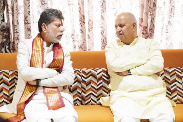 भाजपा राष्ट्रीय उपाध्यक्ष, प्रदेश अध्यक्ष पहुंचे शिवरतन के निवास