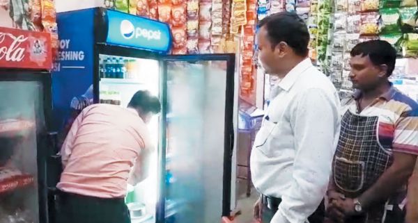 दीपावली से पहले खाद्य सामग्री की जांच, कई प्रतिष्ठानों पर कार्रवाई