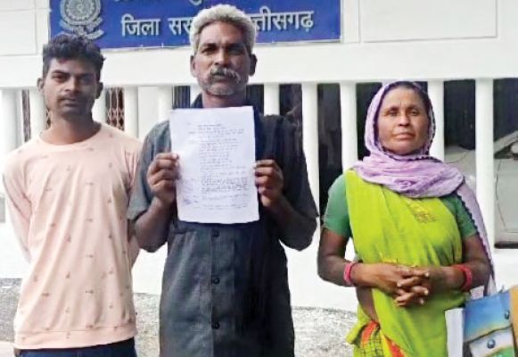  दबंगों ने काटी खड़ी फसल, एसपी से शिकायत