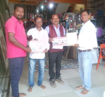 मंडल प्रभारी ने वरिष्ठ भाजपा नेता को सक्रिय सदस्य बनाया
