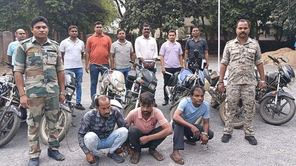 बाइक चोर गिरोह के 3 गिरफ्तार