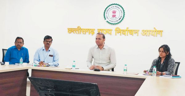 22182 नए, विलोपन के लिए 4779 वोटर्स के आवेदन मिले