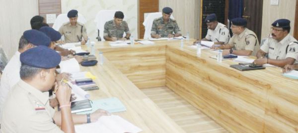 बेहतर पुलिसिंग पर जोर, एसपी ने ली अपराध समीक्षा बैठक