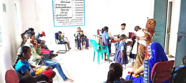 आधार कार्ड अपडेशन शिविर में 1390 हितग्राहियों का पंजीयन