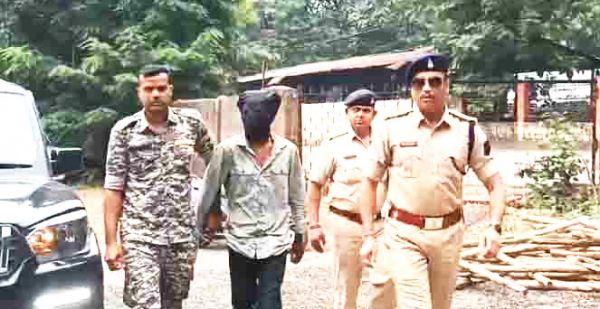 बाइक के लिए दोस्त की हत्या, एक नाबालिग सहित तीन आरोपी गिरफ्तार