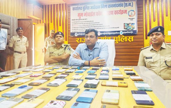 गुम 66 मोबाइल लोगों  को लौटाया