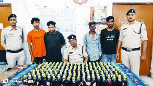 अवैध शराब बिक्री, 4 गिरफ्तार