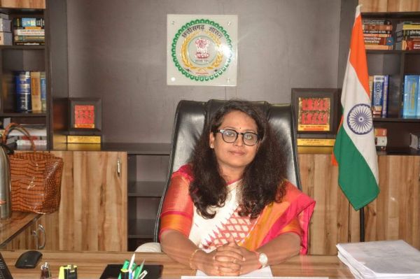 नई कलेक्टर तुलिका ने सम्हाला पदभार