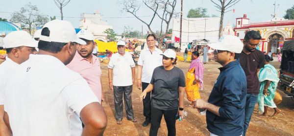 नई सीईओ ने किया राज्योत्सव स्थल का निरीक्षण