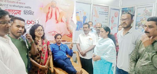 विज्ञानदेव महाराज के जन्मोत्सव पर रक्तदान