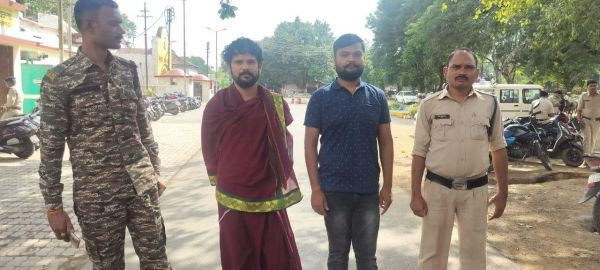 आदिवासी समाज के देवी-देवताओं का अपमान करने  वाले दो गिरफ्तार