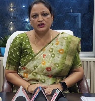 दीपावली की रौनक में डूबी कोण्डागांव: नपा अध्यक्ष वर्षा यादव ने साझा किए त्यौहार के अनमोल पल