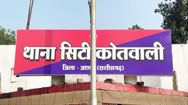 लिव इन रिलेशनशिप, शराब पीने की बात को मां को बताने से था नाराज, दोस्त की हत्या