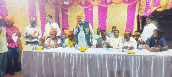 गोवर्धन पूजा में विधायक  इंद्र कुमार और पूर्व मंत्री  चंद्रशेखर साहू हुए शामिल 