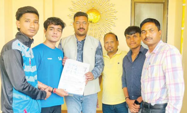 वर्ल्ड ताइक्वांडो हेडक्वार्टर साउथ कोरिया से ब्लैक बेल्ट प्रमाण पत्र मिला निवेश को