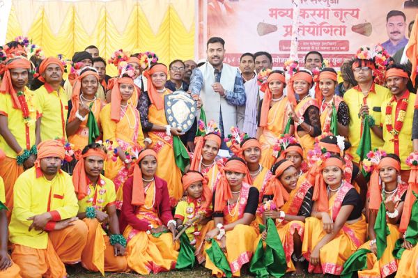 हमर सरगुजा भव्य करमा नृत्य स्पर्धा, बसदेई की टीम ने मारी बाजी